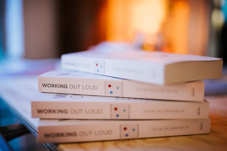 wolbooksatdaimlernwc